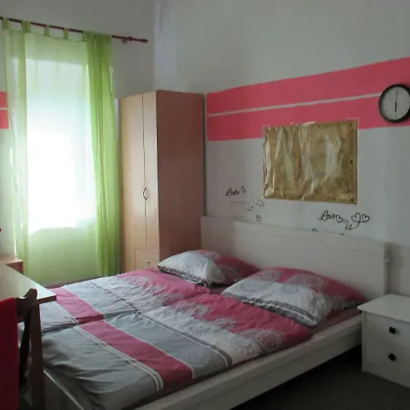 Bed & Breakfast Museumsquartier Nord *